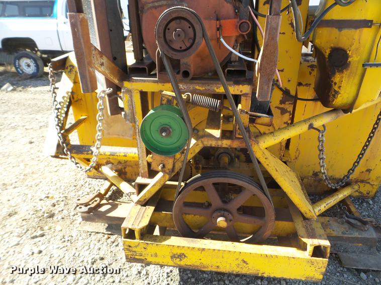 image for item DX9538 Snow blower