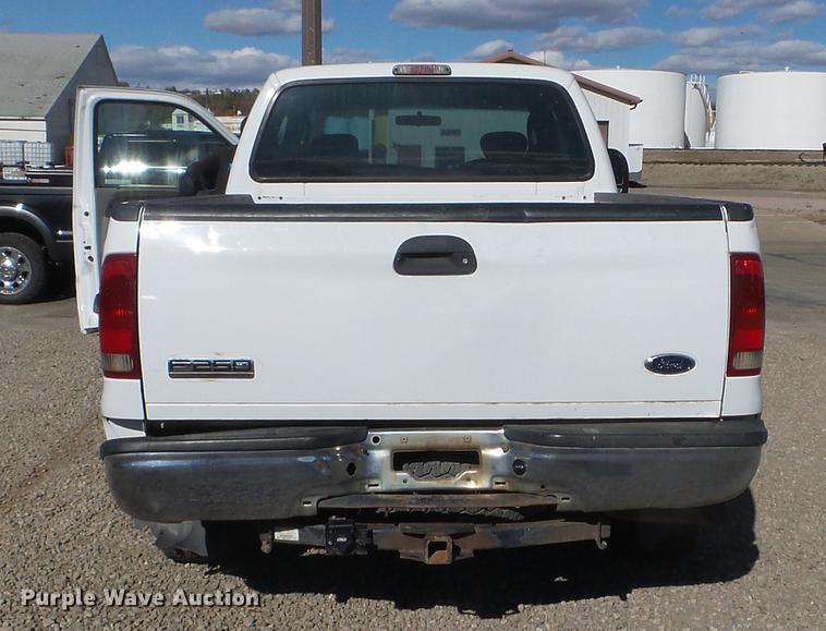 image for item DX9540 2007 Ford F250 Super Duty SuperCab pickup truck