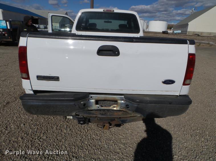 image for item DX9540 2007 Ford F250 Super Duty SuperCab pickup truck