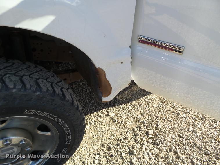 image for item DX9540 2007 Ford F250 Super Duty SuperCab pickup truck