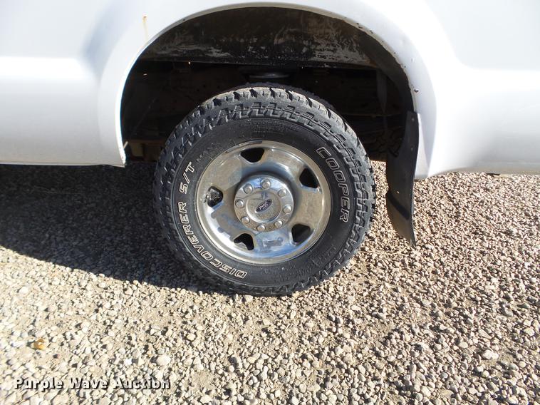 image for item DX9540 2007 Ford F250 Super Duty SuperCab pickup truck