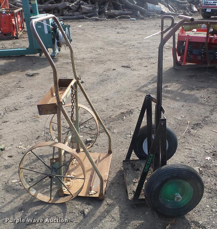 (2) torch carts in Rochester, MN Item DX9653 sold Purple Wave