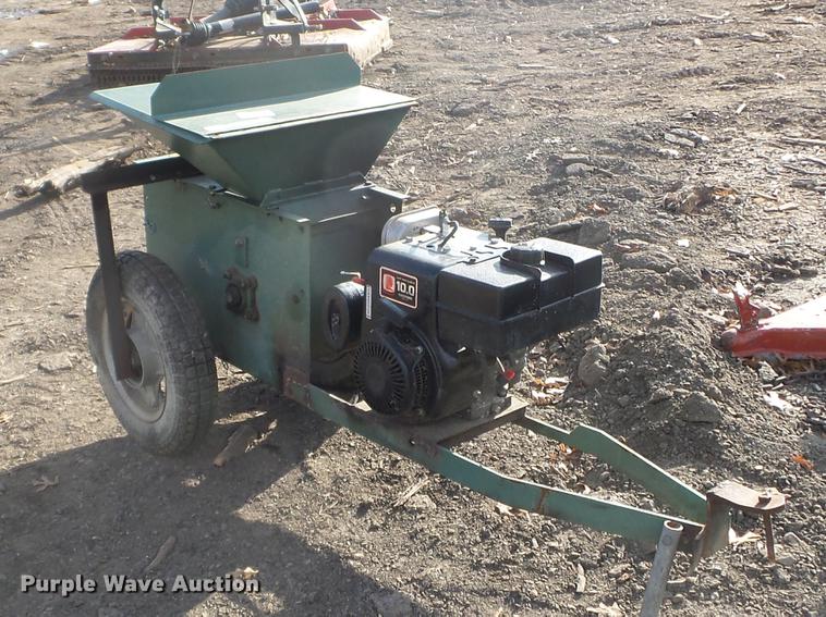 image for item DX9669 Wood chipper