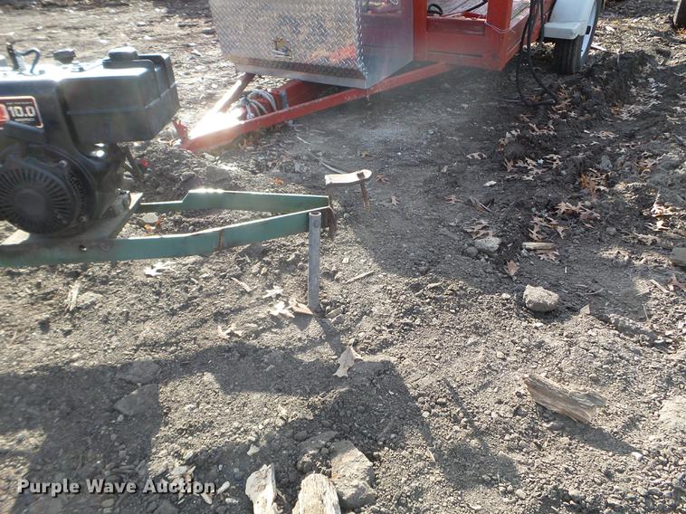 image for item DX9669 Wood chipper