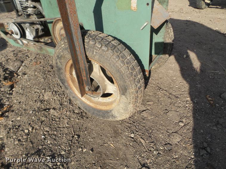 image for item DX9669 Wood chipper