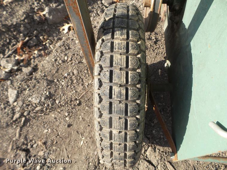 image for item DX9669 Wood chipper