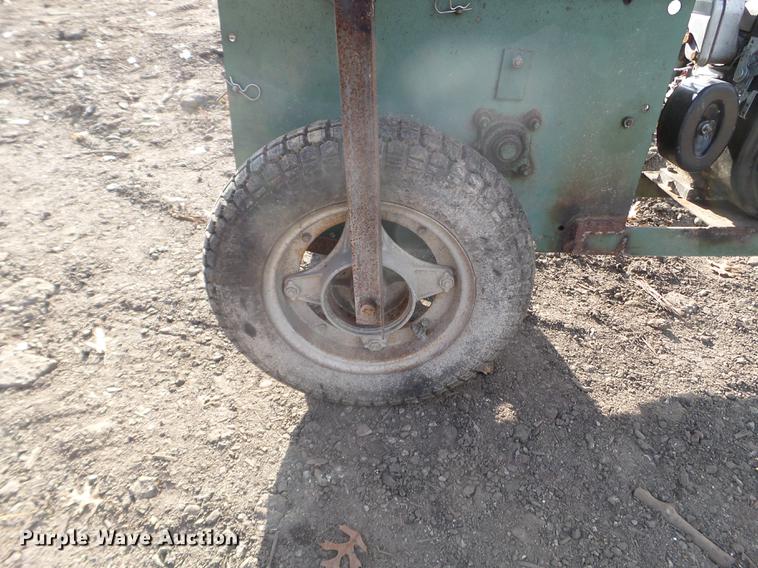 image for item DX9669 Wood chipper