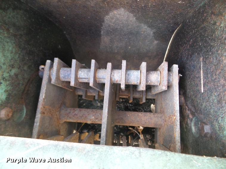 image for item DX9669 Wood chipper