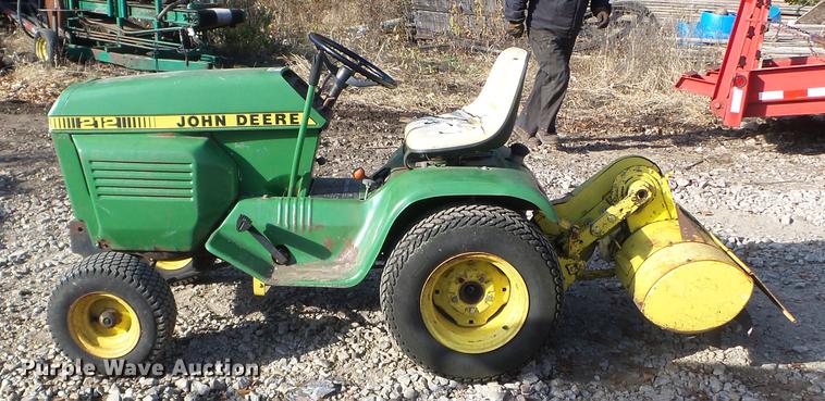 image for item DX9687 John Deere 212 lawn mower