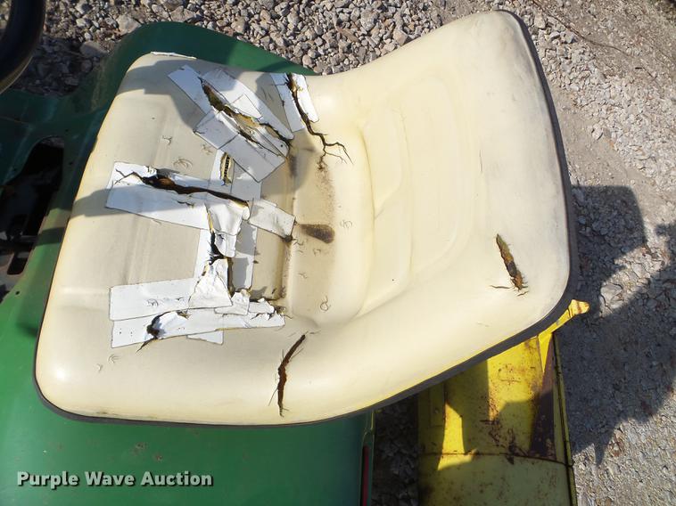 image for item DX9687 John Deere 212 lawn mower