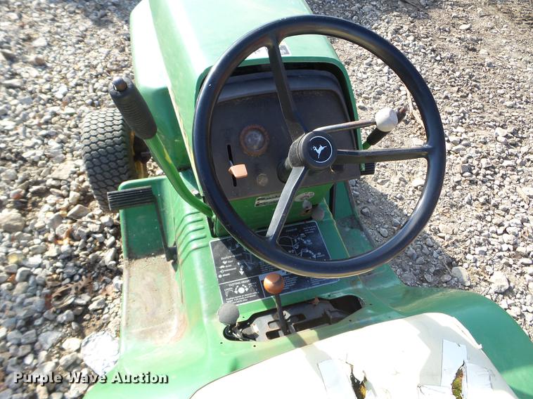image for item DX9687 John Deere 212 lawn mower