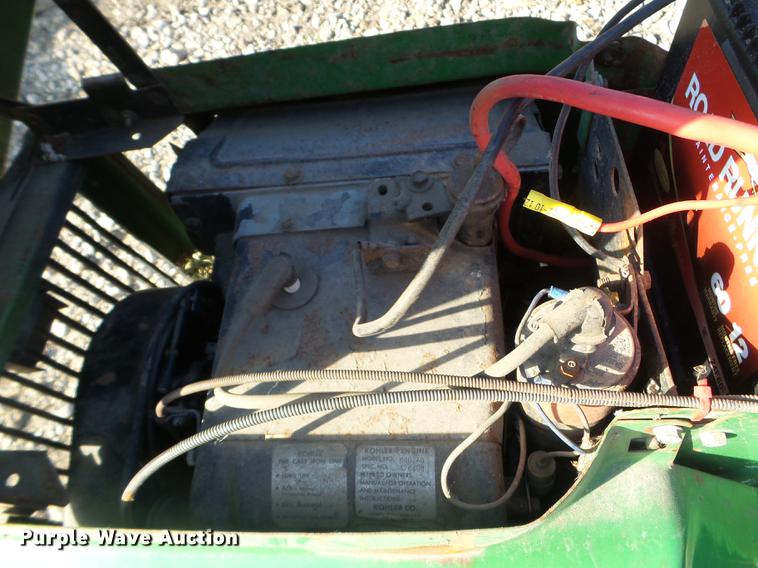 image for item DX9687 John Deere 212 lawn mower