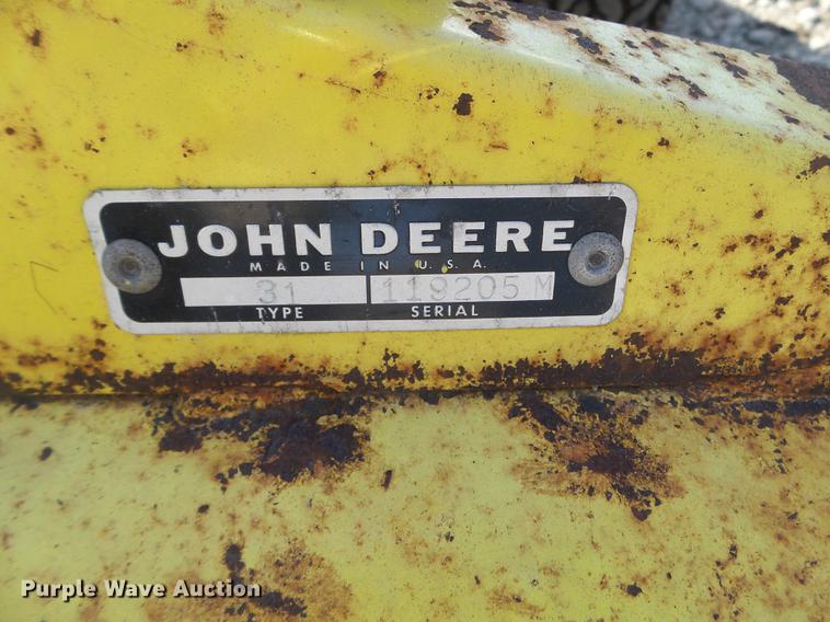 image for item DX9687 John Deere 212 lawn mower