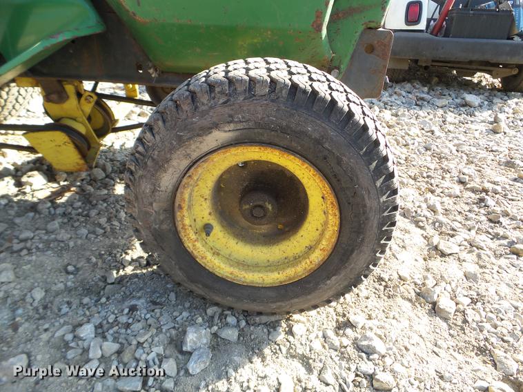 image for item DX9687 John Deere 212 lawn mower