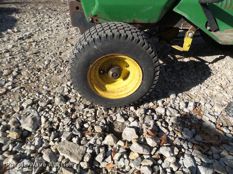 image for item DX9687 John Deere 212 lawn mower
