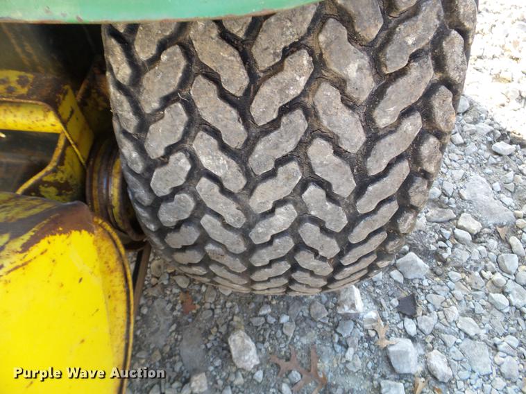 image for item DX9687 John Deere 212 lawn mower