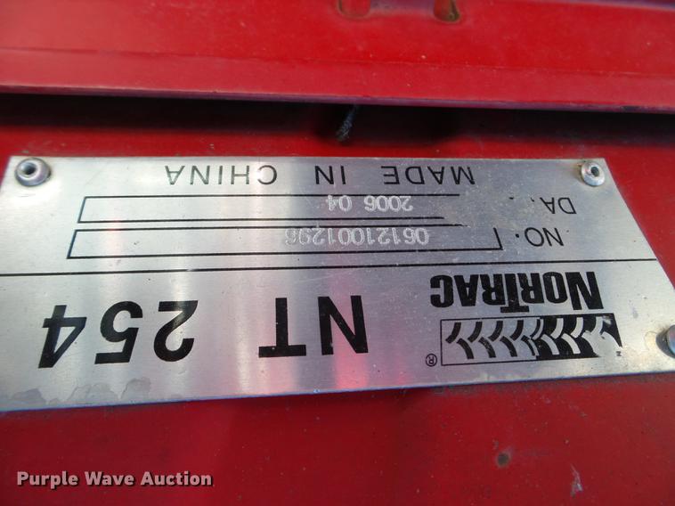 image for item DX9694 2006 Nortrac 254 tractor