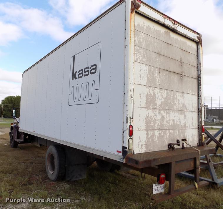 image for item DY9079 1989 Chevrolet C60 box truck