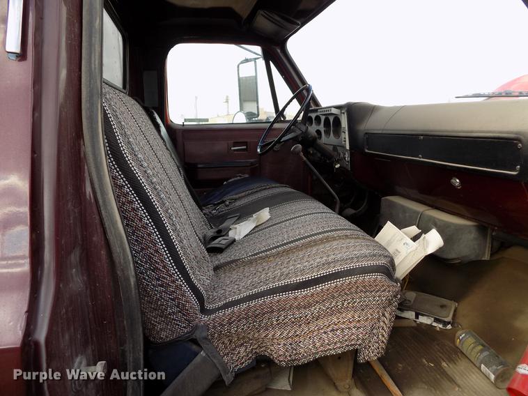 image for item DY9079 1989 Chevrolet C60 box truck