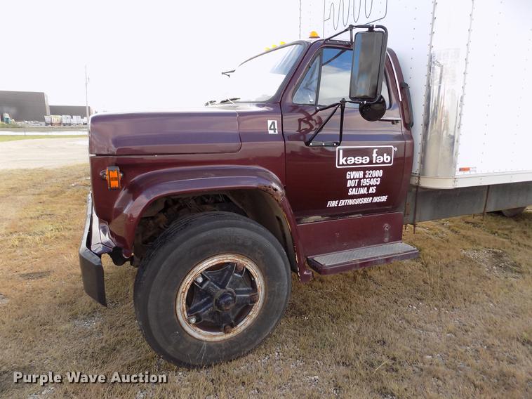 image for item DY9079 1989 Chevrolet C60 box truck