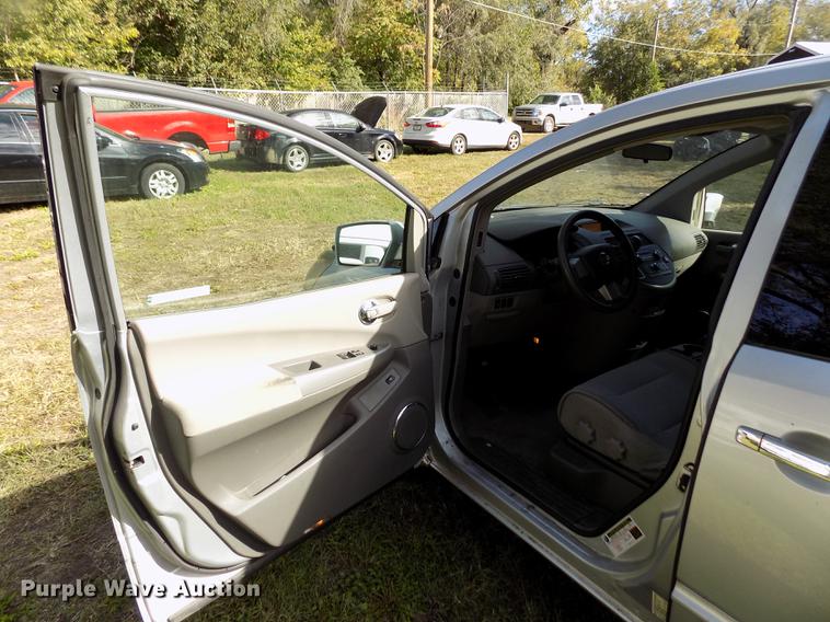 image for item DY9081 2008 Nissan Quest van