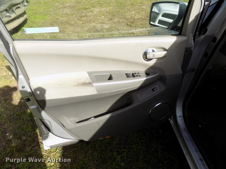 image for item DY9081 2008 Nissan Quest van