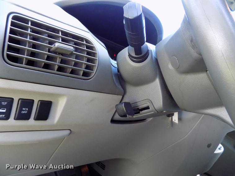 image for item DY9081 2008 Nissan Quest van