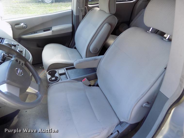 image for item DY9081 2008 Nissan Quest van