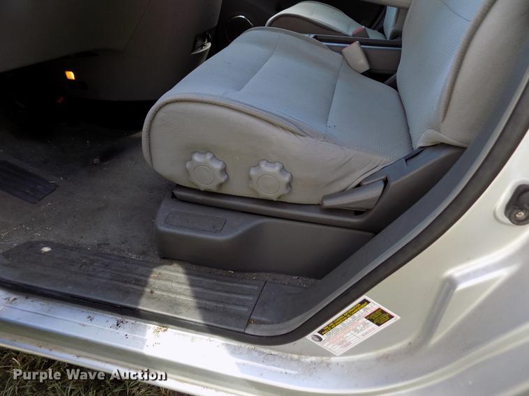 image for item DY9081 2008 Nissan Quest van