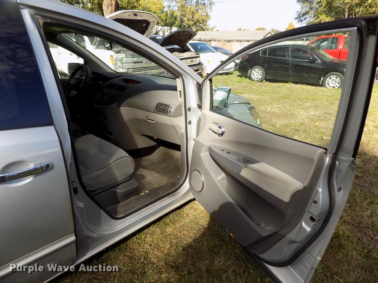 image for item DY9081 2008 Nissan Quest van