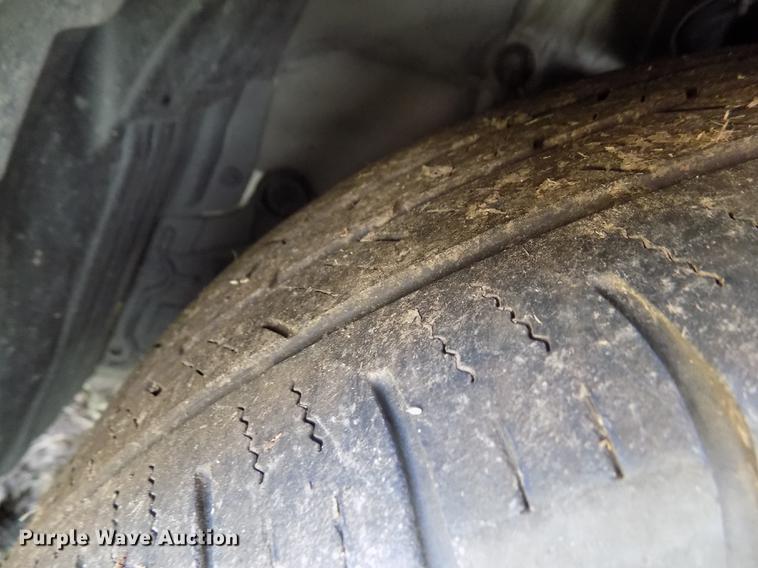 image for item DY9081 2008 Nissan Quest van