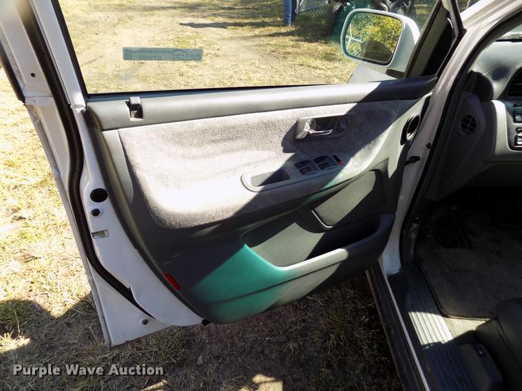 image for item DY9083 2004 Honda Odyssey van