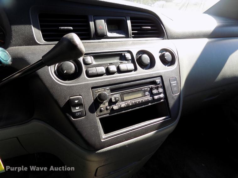 image for item DY9083 2004 Honda Odyssey van