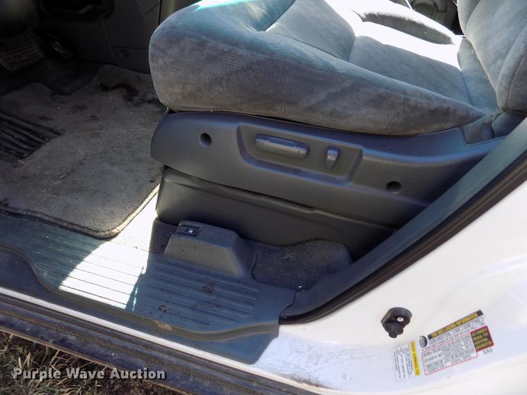 image for item DY9083 2004 Honda Odyssey van