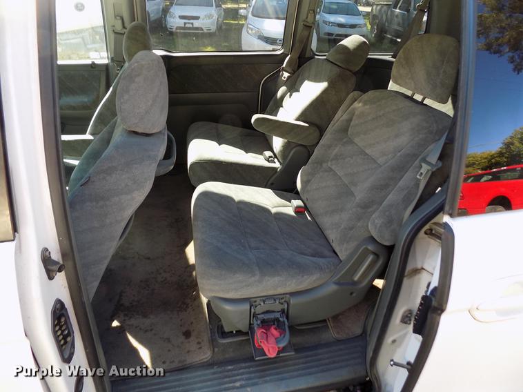 image for item DY9083 2004 Honda Odyssey van