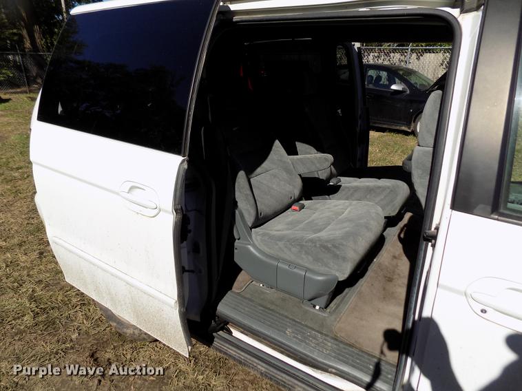 image for item DY9083 2004 Honda Odyssey van