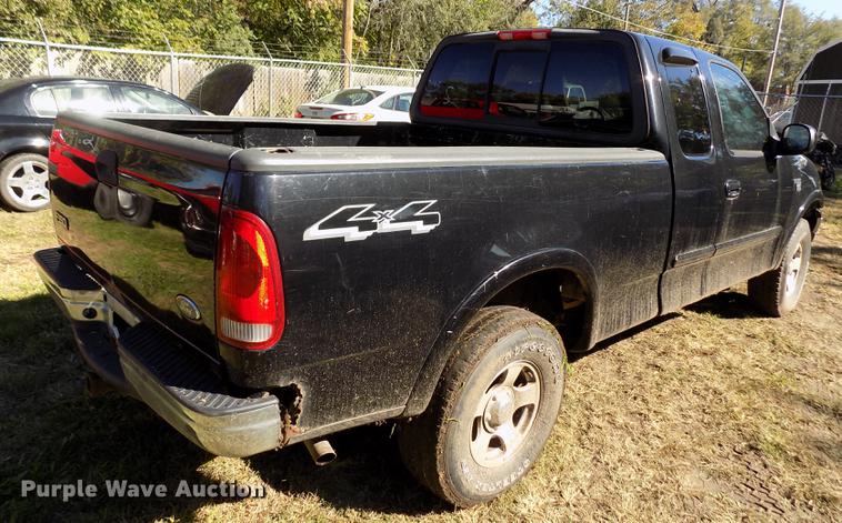 image for item DY9084 2003 Ford F150 XLT SuperCab pickup truck