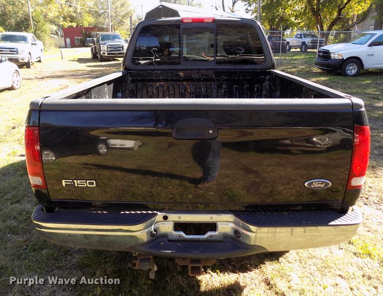 image for item DY9084 2003 Ford F150 XLT SuperCab pickup truck