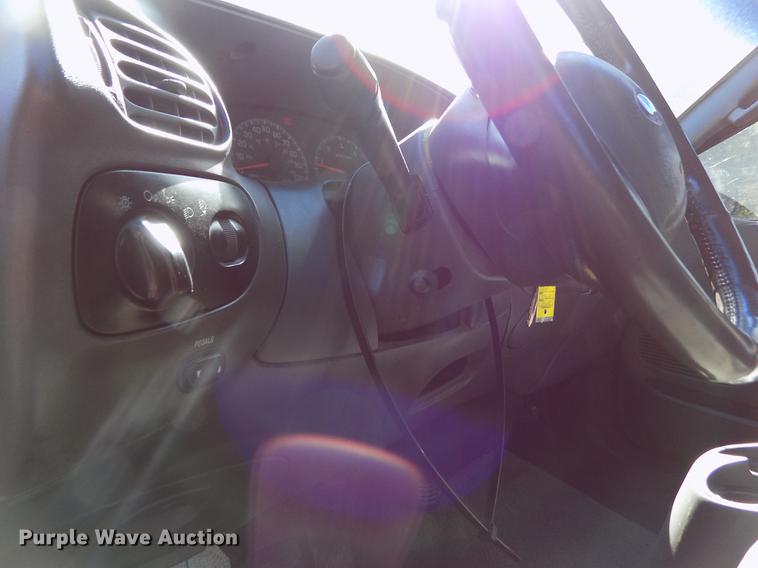 image for item DY9084 2003 Ford F150 XLT SuperCab pickup truck