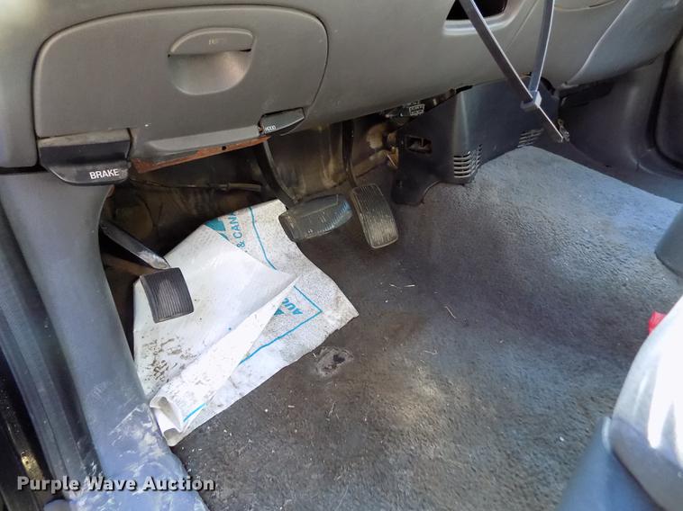 image for item DY9084 2003 Ford F150 XLT SuperCab pickup truck