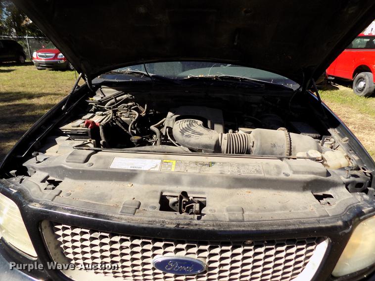 image for item DY9084 2003 Ford F150 XLT SuperCab pickup truck