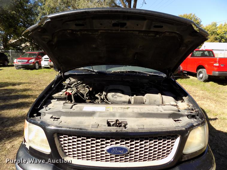 image for item DY9084 2003 Ford F150 XLT SuperCab pickup truck