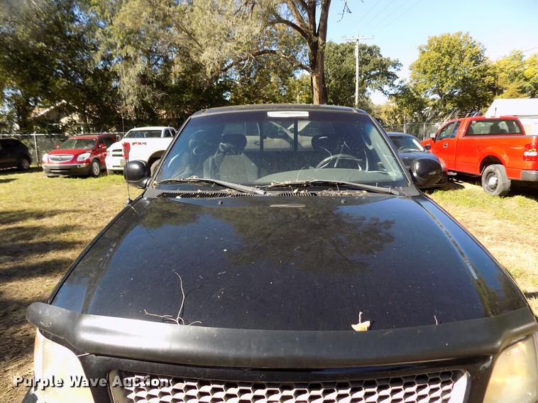 image for item DY9084 2003 Ford F150 XLT SuperCab pickup truck