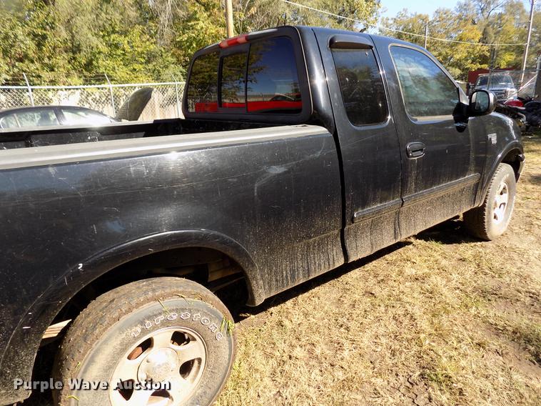 image for item DY9084 2003 Ford F150 XLT SuperCab pickup truck