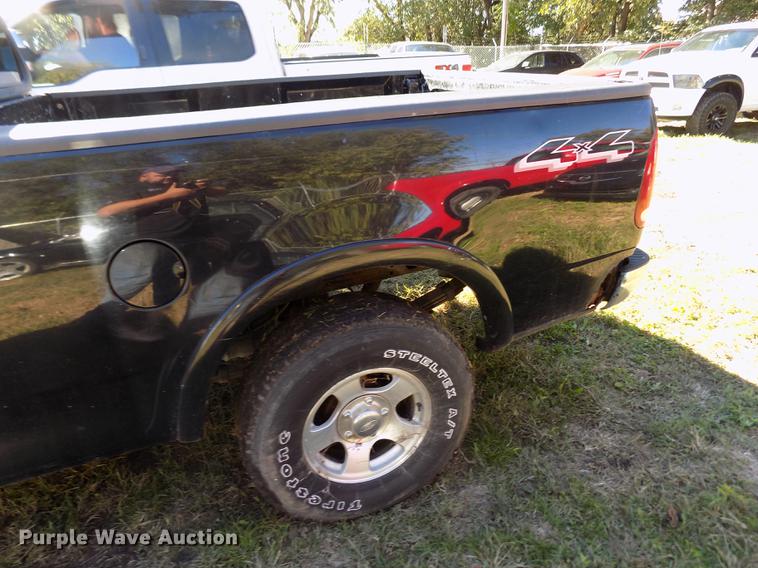 image for item DY9084 2003 Ford F150 XLT SuperCab pickup truck