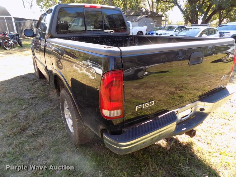 image for item DY9084 2003 Ford F150 XLT SuperCab pickup truck
