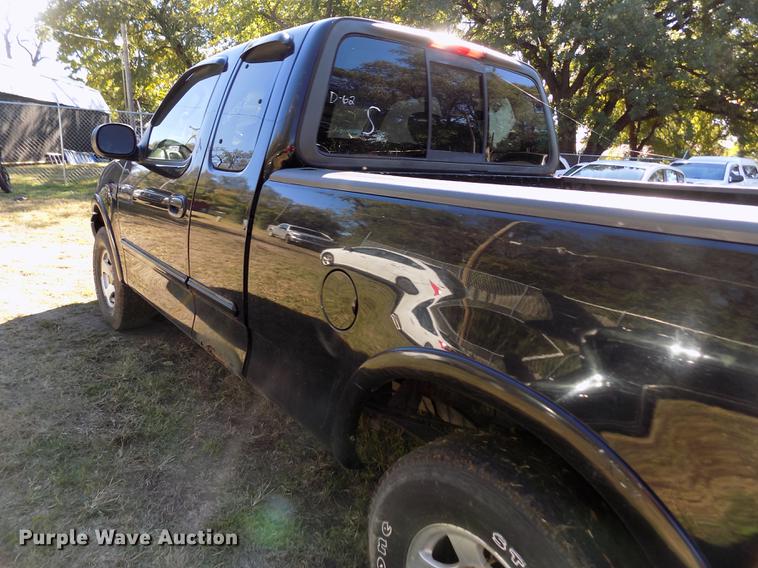 image for item DY9084 2003 Ford F150 XLT SuperCab pickup truck