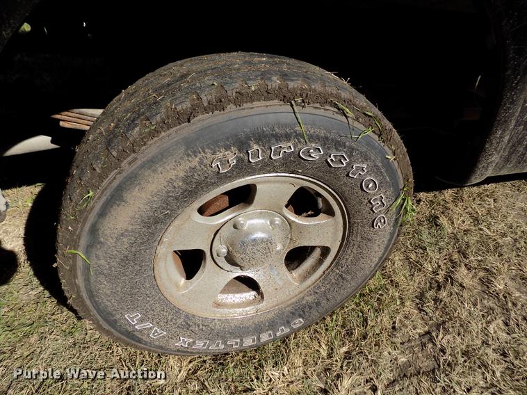 image for item DY9084 2003 Ford F150 XLT SuperCab pickup truck