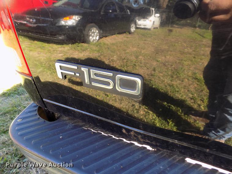 image for item DY9084 2003 Ford F150 XLT SuperCab pickup truck
