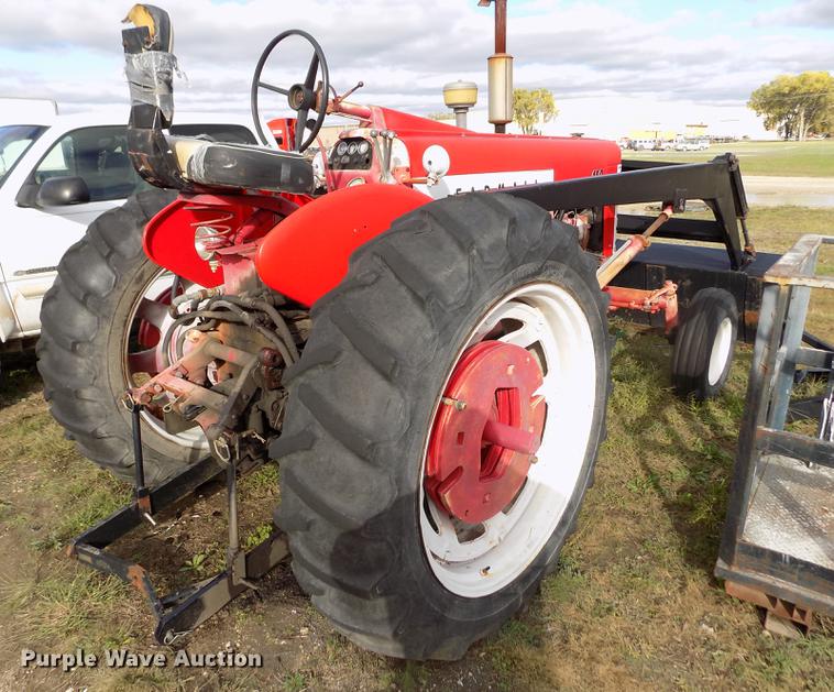 image for item DY9085 Farmall 450 tractor